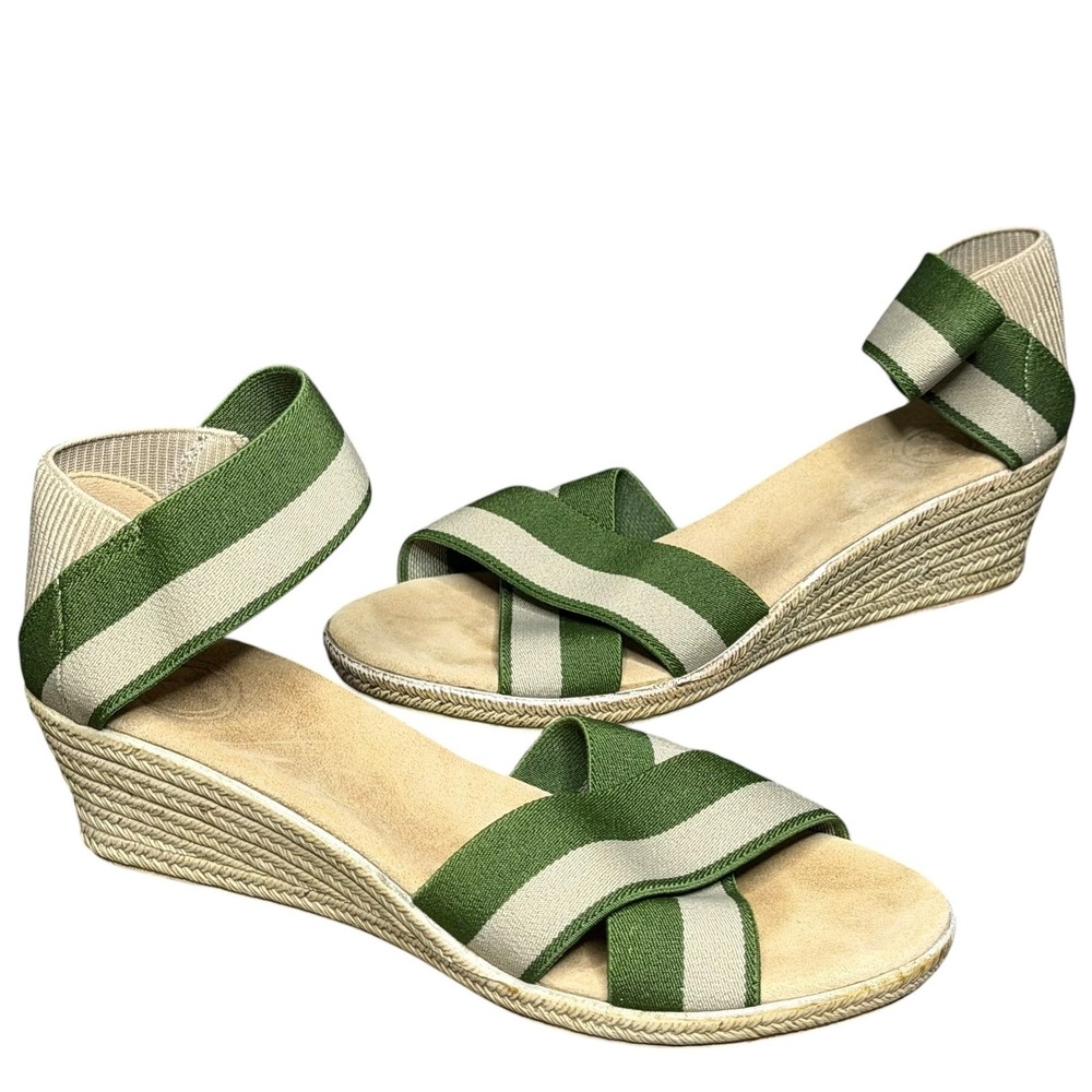 Charleston Shoe Co Cannon Wedge Sandals Size 10 Green Beige Stripe Strap Comfort